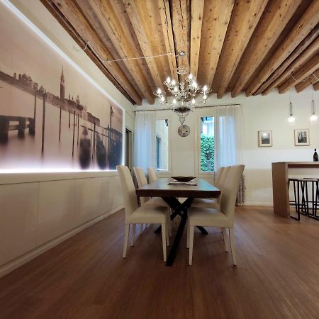 Deluxe 3 Bedroom Flat In Rialto Venise Extérieur photo