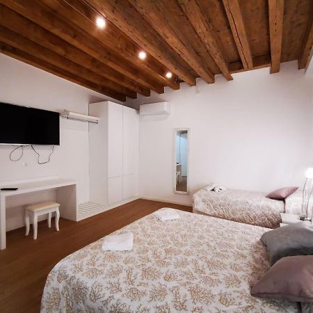Deluxe 3 Bedroom Flat In Rialto Venise Extérieur photo