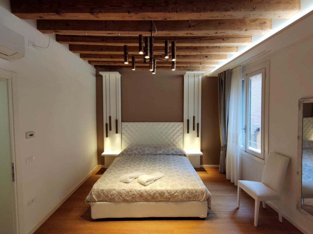 Deluxe 3 Bedroom Flat In Rialto Venise Extérieur photo