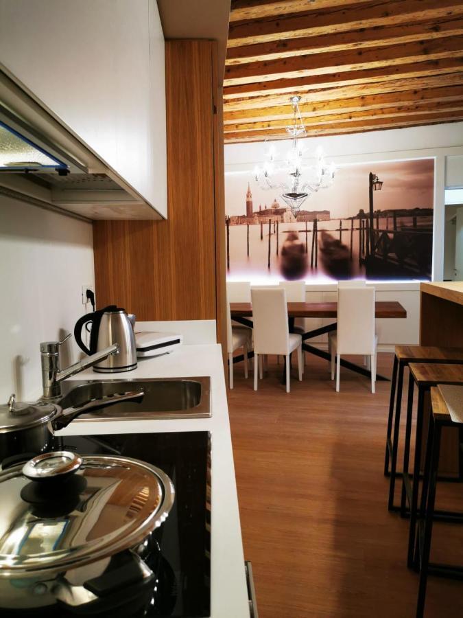 Deluxe 3 Bedroom Flat In Rialto Venise Extérieur photo